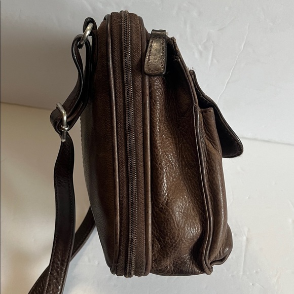 Vintage FOSSIL Y2K brown leather organizer crossbody - Picture 3 of 11